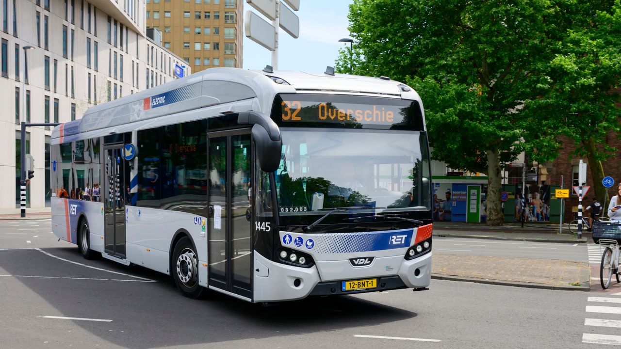 Personeelstekort: RET heft buslijn 126 (Maassluis-Schiedam) op