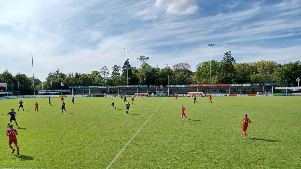 WOS.nl - FC 's-Gravenzande Wint Ruim Van HBS En Boekt Eerste Zege