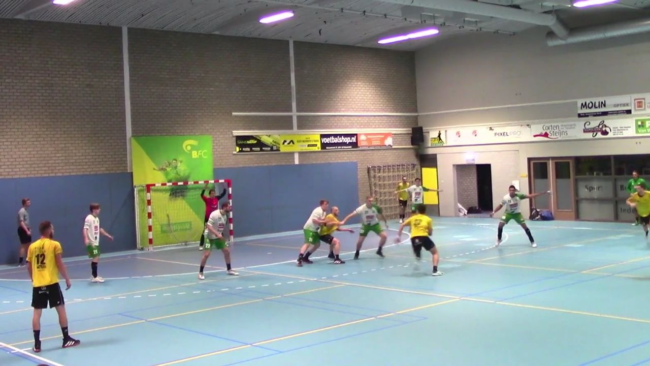 Handballers Quintus verliezen na nederlaag aansluiting met koplopers