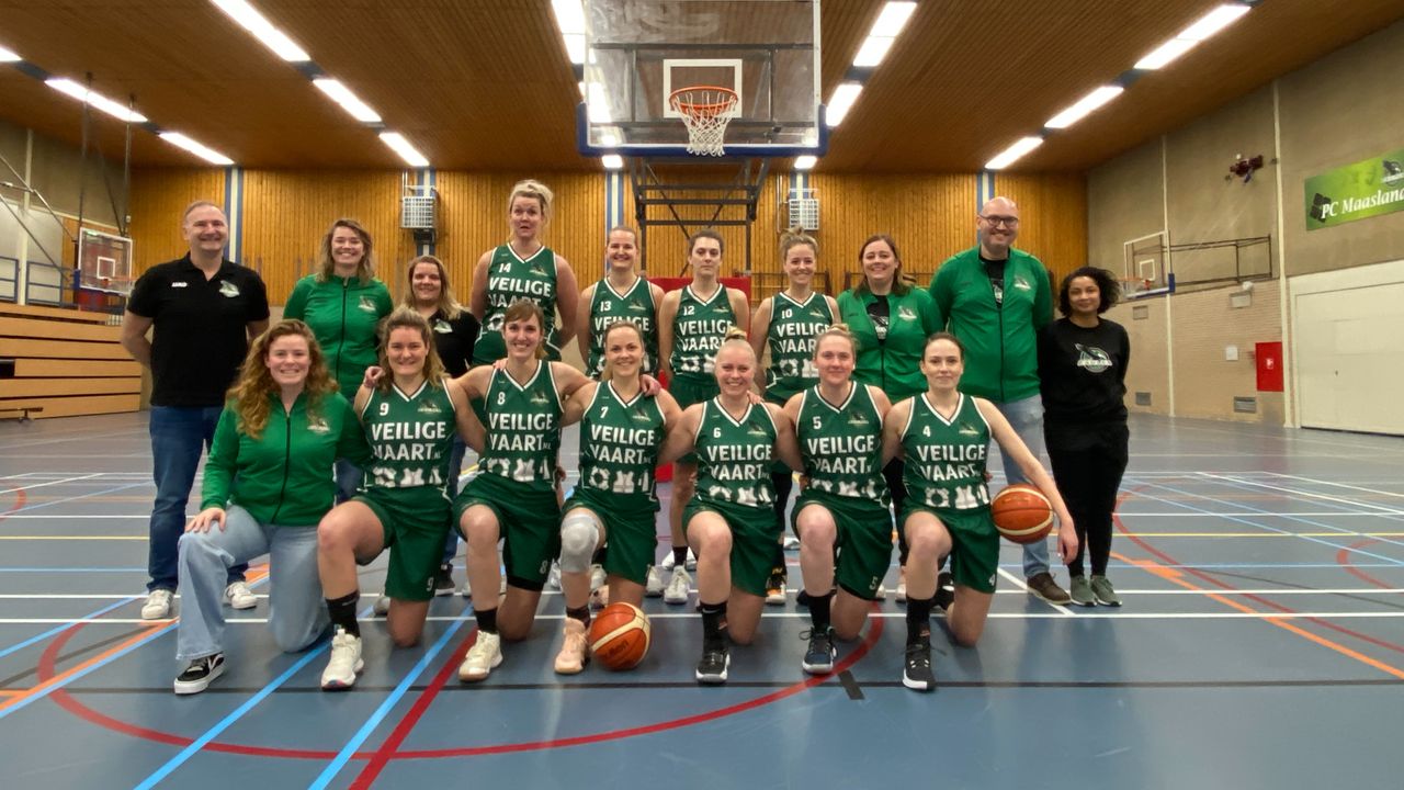 Vrouwen Green Eagles in slot onderuit in Leiden