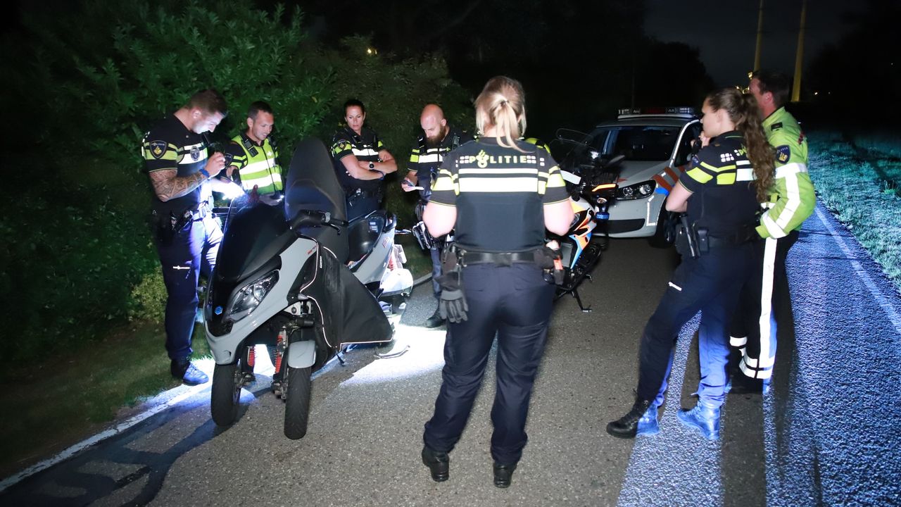 Scooterrijder aangehouden in Den Hoorn na bizarre achtervolging
