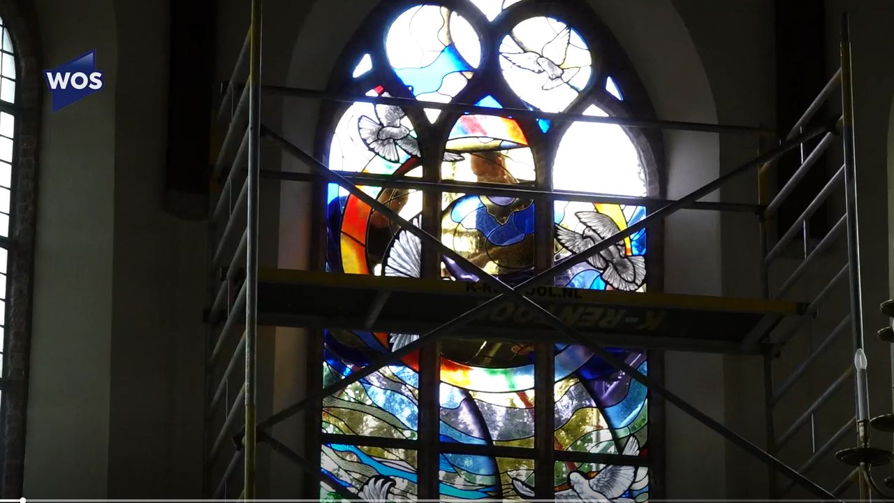 Nieuw raam in Oude Kerk