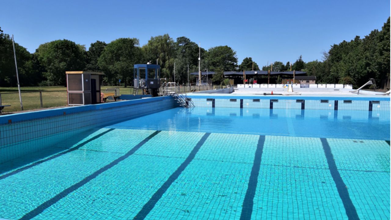 De Waterman 'vreest' voor woningplannen rondom zwembad